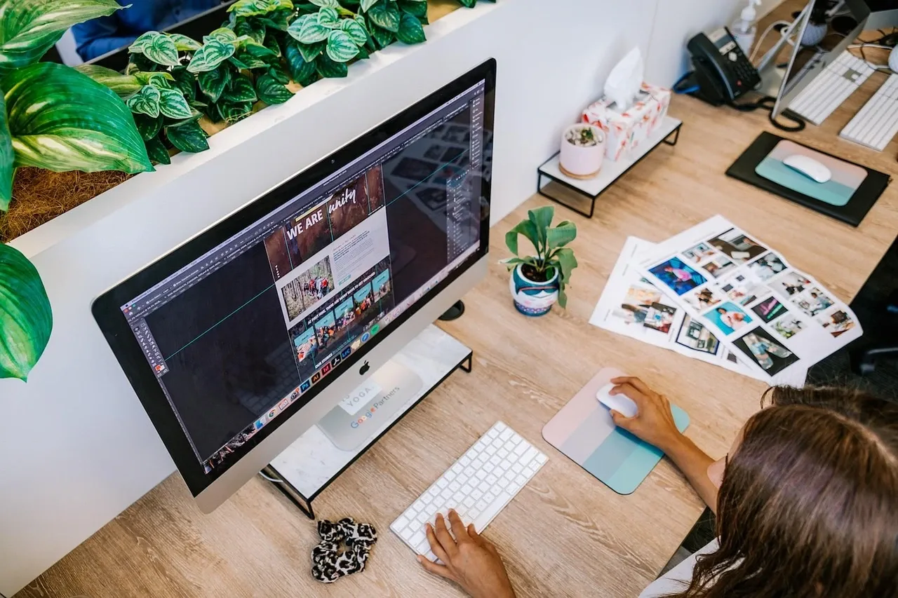 Brand managers monitoring competitor Instagram audiences